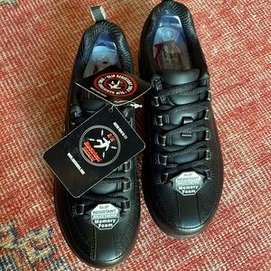 Shape up sneakers by Skechers